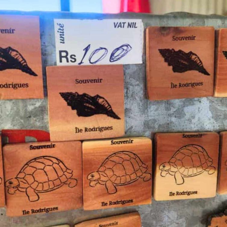 Atelier Boutik Artisanal woodwork of Rodrigues' Souvenirs