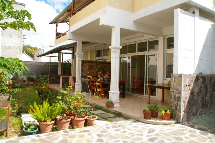 Front GuestHouse of Jenny Port Mathurin