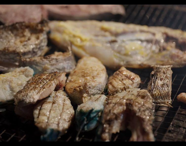 Fresh food grilled the traditional way