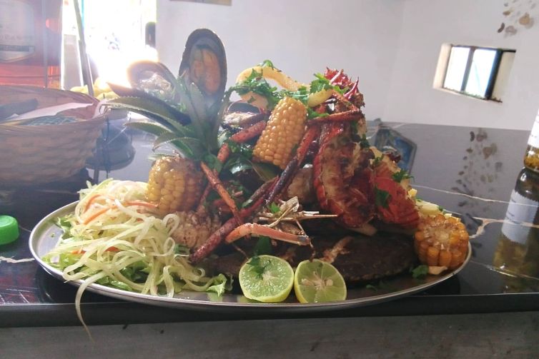Seafood-plate-at-La-Terasse-Verte